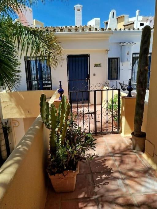 Casita Junto Al Mar En El Puerto De Cabopino Villa Marbella Buitenkant foto